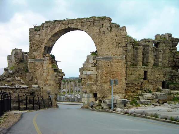 Romjai az ókori város, side, Törökország — Stock Fotó