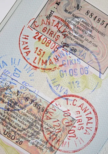 Паспорт з турецькими візами та марками — стокове фото