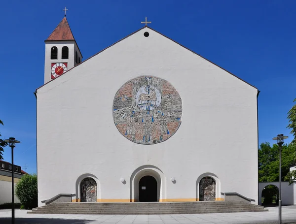 Церковь Святого Мартина в Деггендорфе — стоковое фото