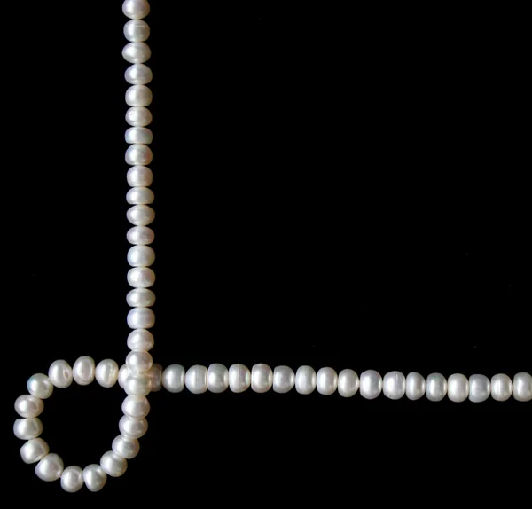 Bílé perly hedvábí jako pozadí — Stock fotografie