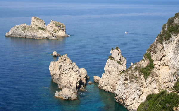 Grécia. Corfu, costa de Paleokastrica — Fotografia de Stock