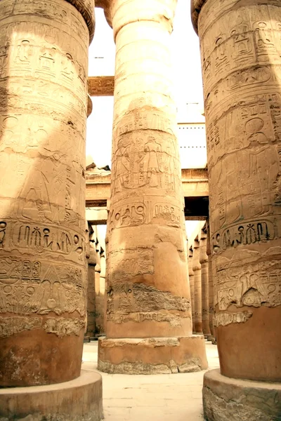 Colonne nel tempio di Karnak — Foto Stock