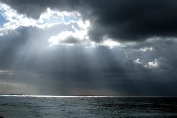 Rays of sun on the sea — Stock Photo, Image