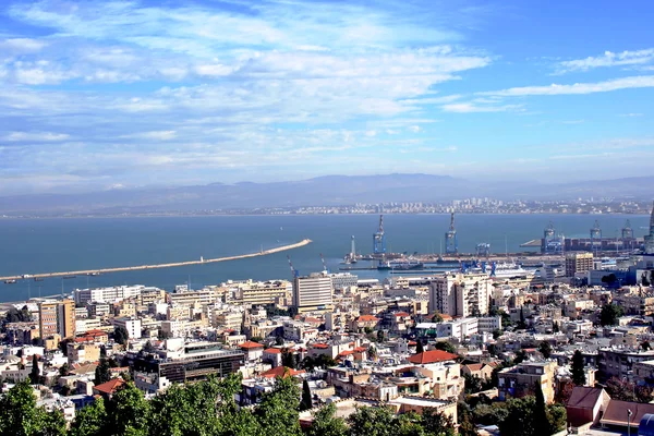 Schilderachtig uitzicht van haifa stad — Stockfoto