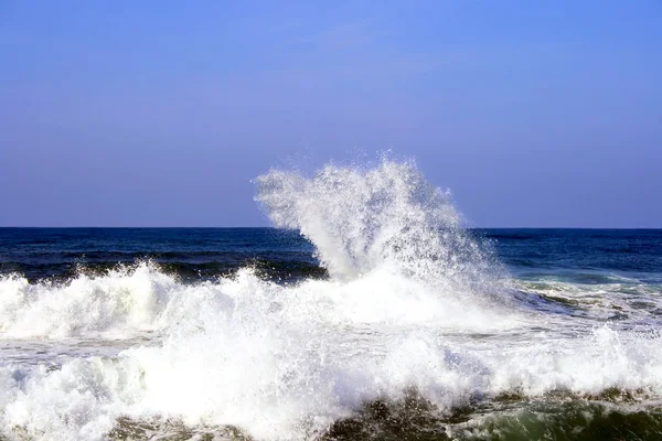 Waves after a storm — Stock Photo, Image