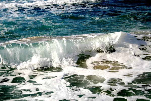 Wellen im Mittelmeer, Island — Stockfoto