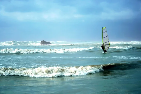 Windsurfing after storm — Stock Photo, Image
