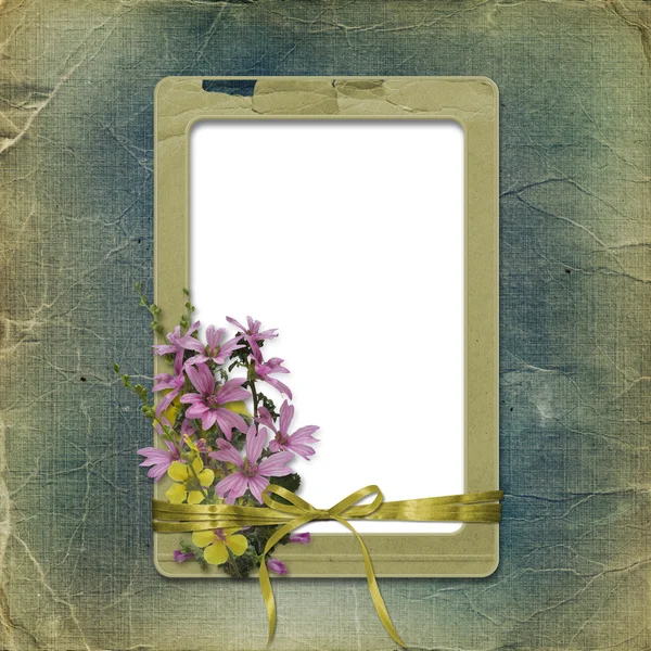 Old photoalbum with grunge frame and bun — Stock Photo, Image