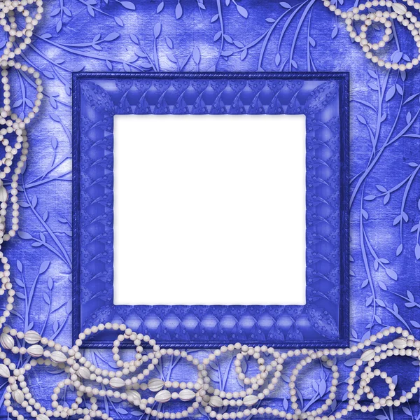 Wooden frame with beads on the leafage o — Stock Photo, Image