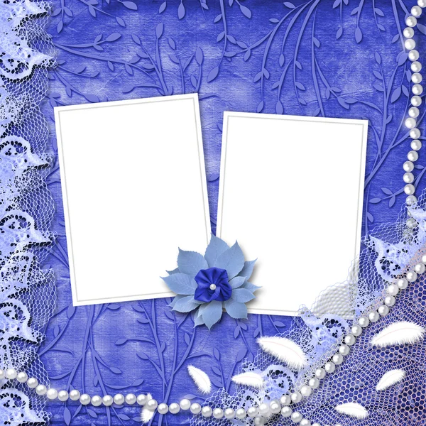 Rámeček na fotografii s perlami a krajkou na — Stock fotografie