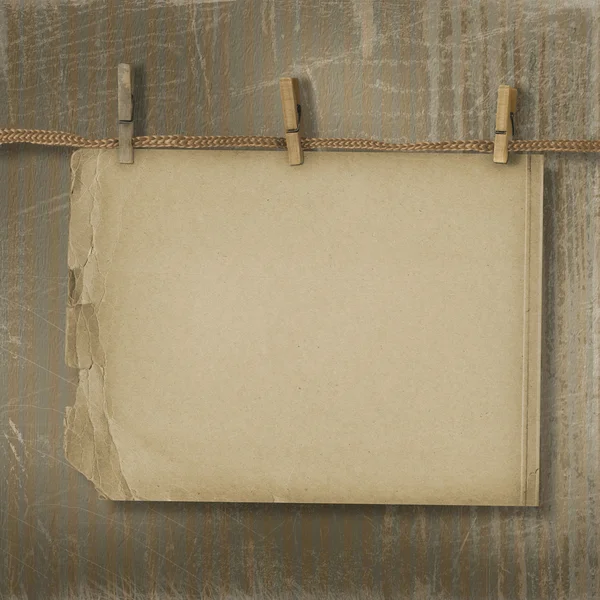 Oud papier zijn opknoping in de rij — Stockfoto