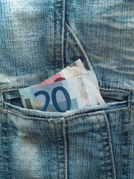 Argent dans la poche du jean — Photo