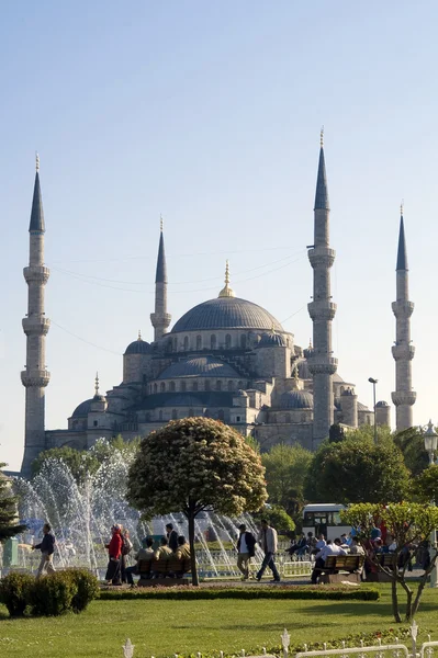 Голубая мечеть (sultanahmet ) — стоковое фото