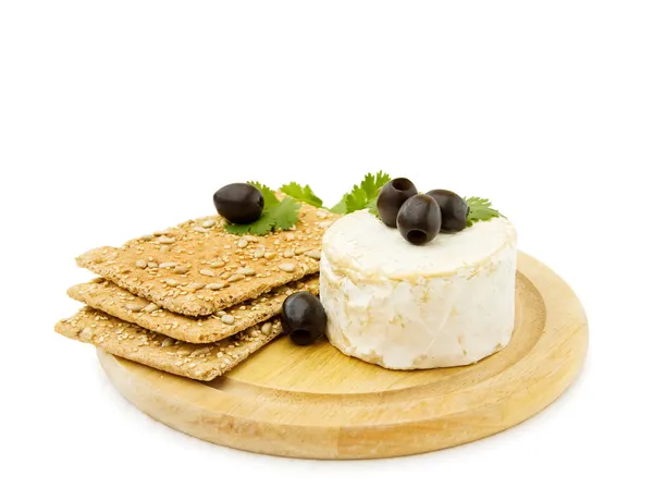 Brie sýr a sušenky — Stock fotografie