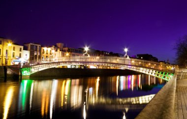 Ha'penny Bridge in Dublin clipart