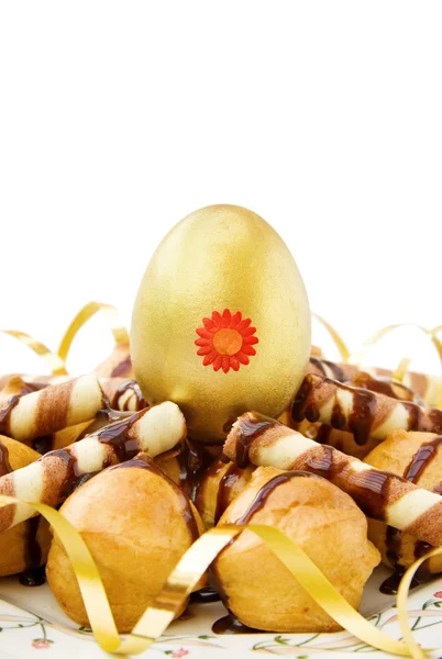 Arany húsvéti tojás — Stock Fotó