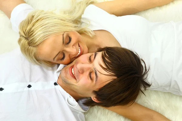 Close up portrait of a happy young couple — Stock Photo, Image