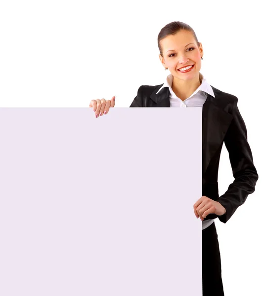 Бизнесмен, стоящая и держащая белый пустой рекламный щит — стоковое фото