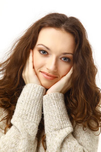 Closeup portret van een mooie brunette geïsoleerd op witte achtergrond — Stockfoto