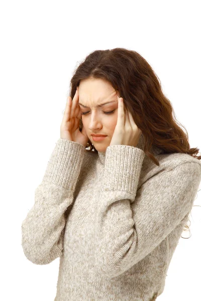 흰 배경에 통증을 느끼며 머리를 들고 있는 황태여 — 스톡 사진