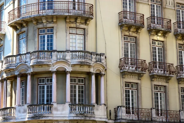 Front aspect of Lisbon town house — Stock Photo, Image