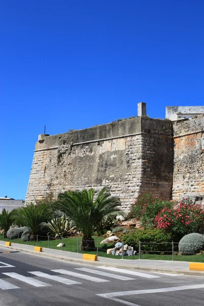 Стена древней крепости — стоковое фото