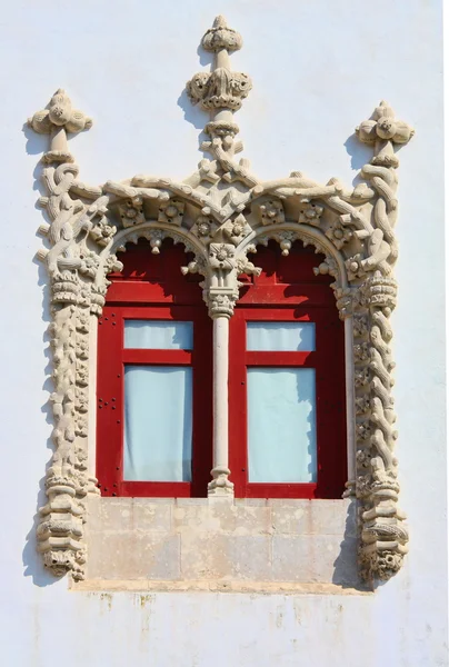 Каменное окно — стоковое фото