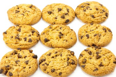 Beyaz arka plan üzerinde izole kurabiye