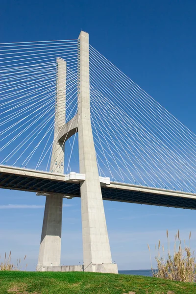 Widok vasco da gama most — Zdjęcie stockowe