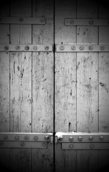 Portas de madeira — Fotografia de Stock