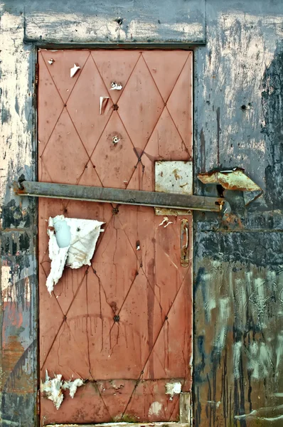Torn Nailed Up Door — Stock Photo, Image