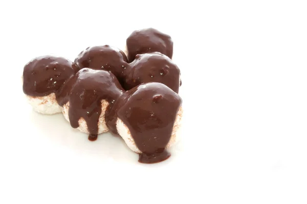 豆腐球冠上用巧克力糖浆 — 图库照片