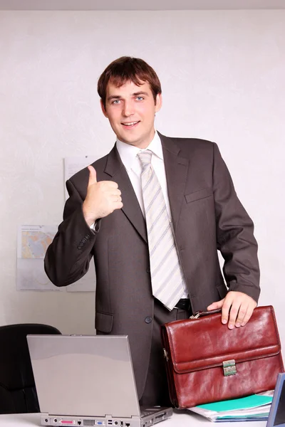 Oficina - hombre de negocios — Foto de Stock