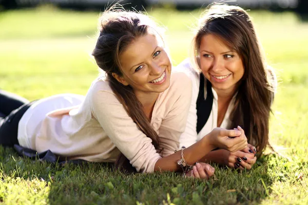 Meninas gêmeas — Fotografia de Stock
