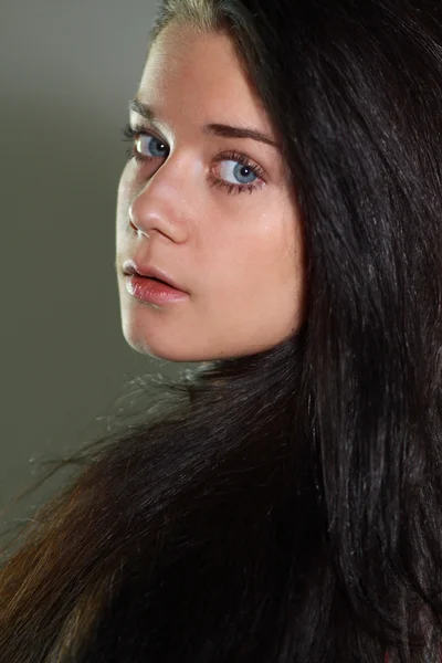 Closeup portret van een aantrekkelijke vrouw — Stockfoto
