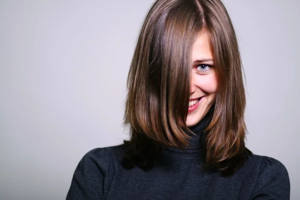 Estilo de pelo femenino — Foto de Stock