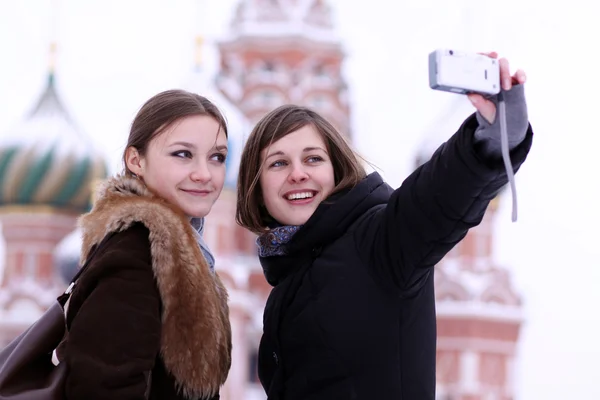 Los turistas son fotografiados en Moscú — Foto de Stock