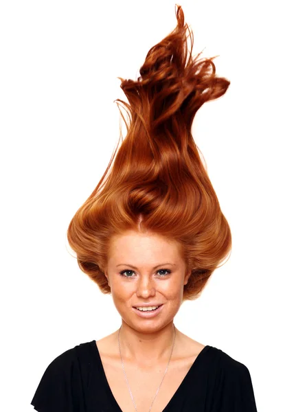 Güzel kızıl saçlı bir kız portresi — Stok fotoğraf