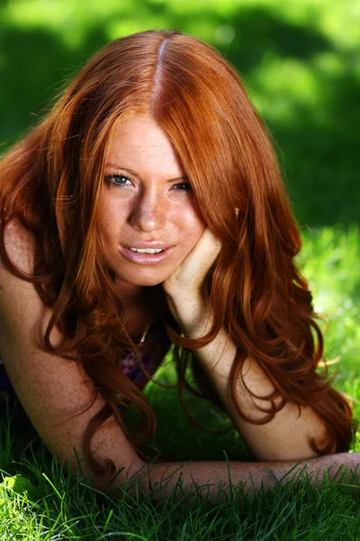赤い髪の少女 — ストック写真