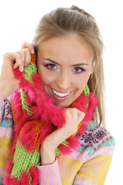 Зимняя счастливая молодая женщина — стоковое фото