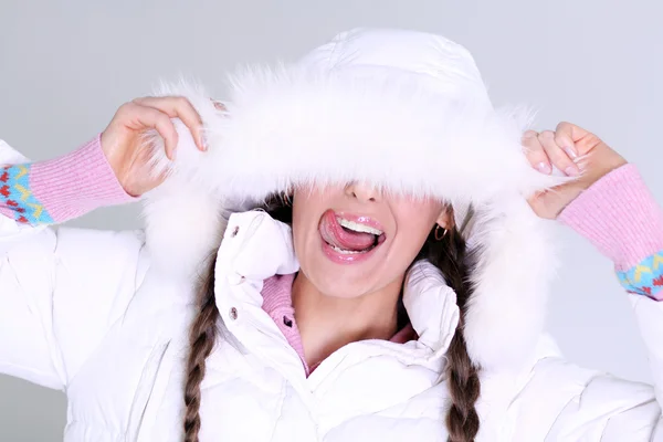 Winter happy jonge vrouw — Stockfoto