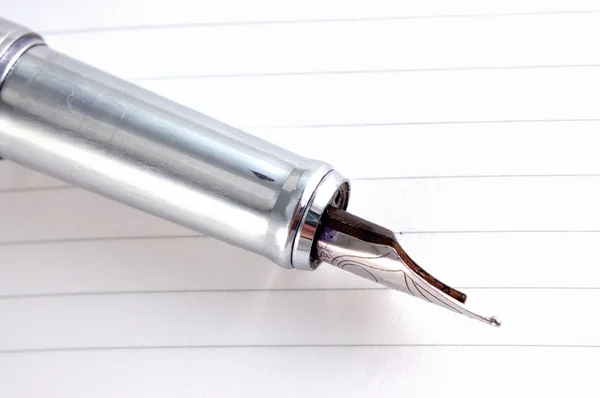 金属のペン — ストック写真