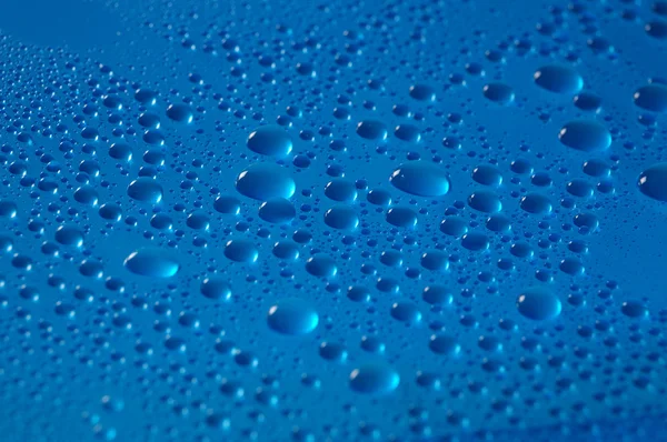 水生の青い滴 — ストック写真