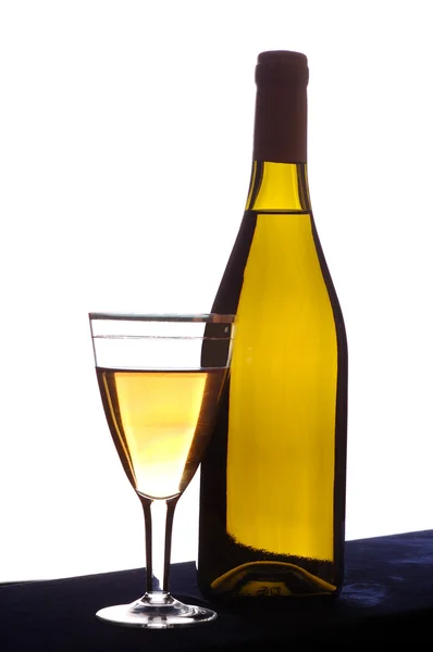 Fles witte wijn — Stockfoto