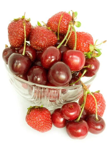 樱桃和草莓 — 图库照片
