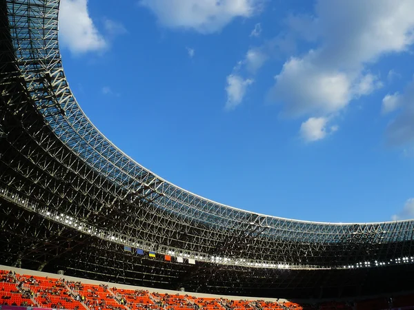 경기장의 푸른 하늘 지붕 — 스톡 사진