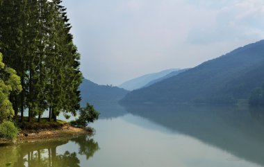 Karpatlar dağ gölüdür.