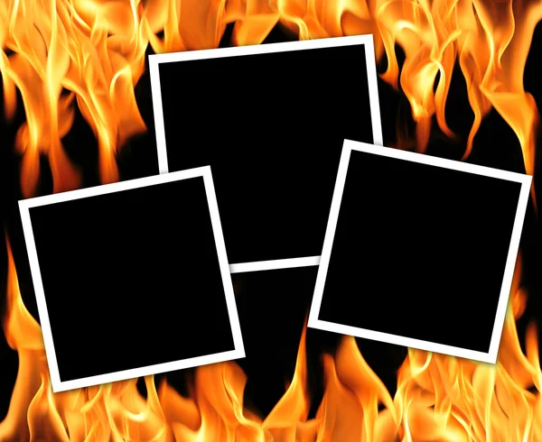 Oude frames met vuur vlammen — Stockfoto