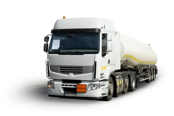 Vrachtwagen met brandstoftank — Stockfoto