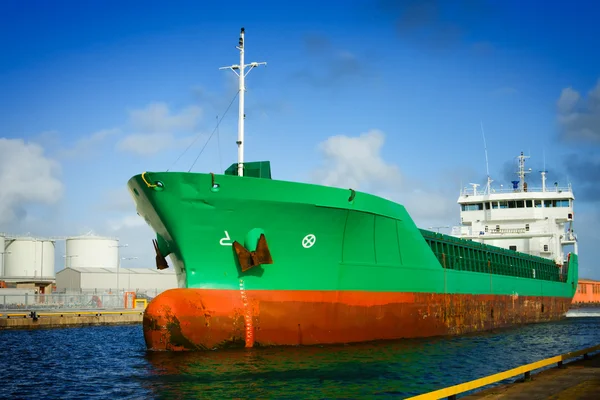Ship in the dock — Stock Photo, Image